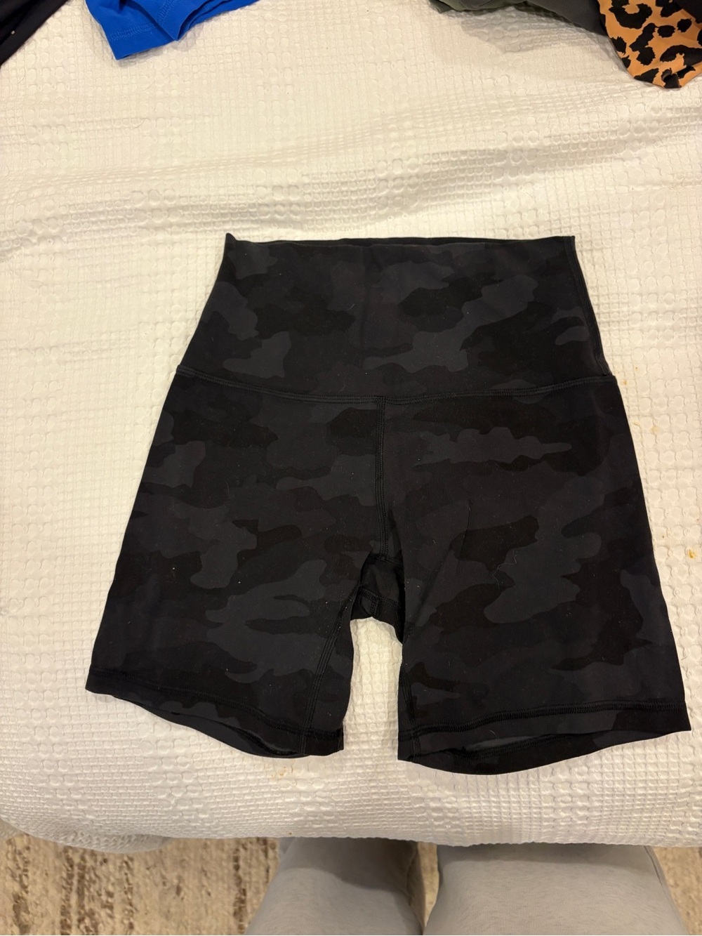 Lulu lemon align Black Camo Women’s bike Shorts 6”